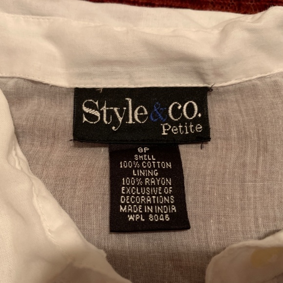 White Button-Down Shirt w/t Stitched Flowers - Picture 6 of 13